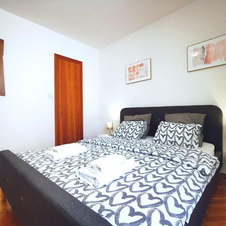 One Bedroom Apartment In The Old Town Сплит Экстерьер фото
